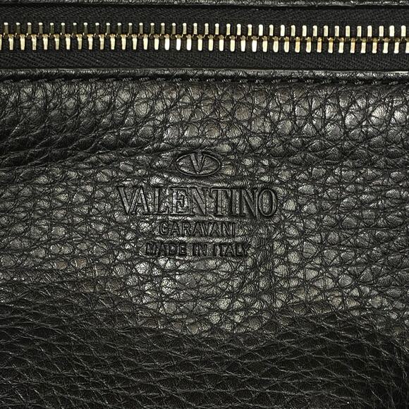 Valentino Garavani Medium Grainy Calfskin Rockstud Bag Black - Picture 10 of 12